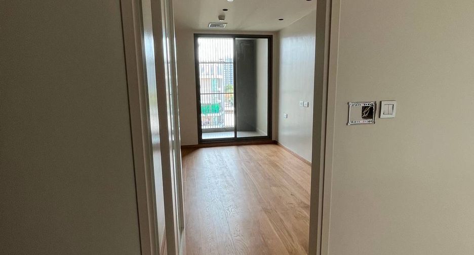 For sale 3 bedrooms condo in Yan Nawa, Bangkok