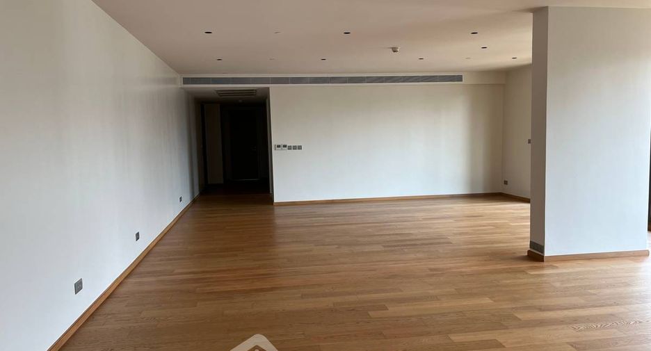 For sale 3 bedrooms condo in Yan Nawa, Bangkok