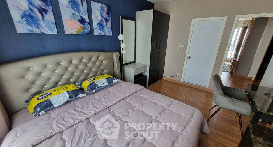 For sale 3 bedrooms condo in Yan Nawa, Bangkok