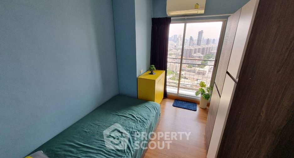 For sale 3 bedrooms condo in Yan Nawa, Bangkok