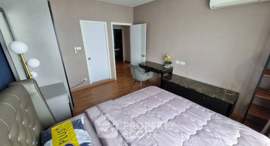 For sale 3 bedrooms condo in Yan Nawa, Bangkok