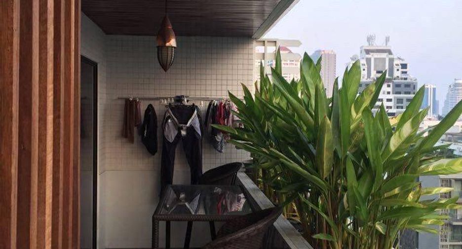 For sale 2 bedrooms condo in Watthana, Bangkok