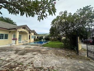 For sale 3 bedrooms villa in Sattahip, Chonburi