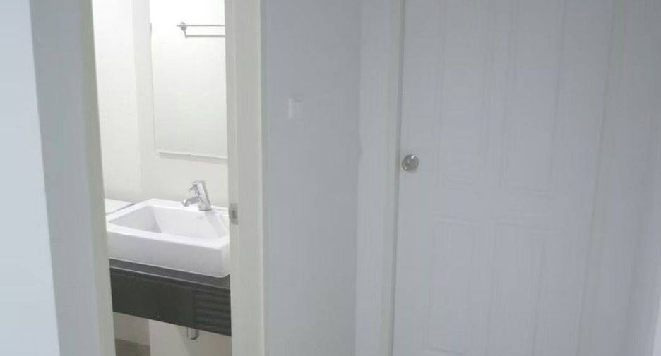 Condo en venta de 2 habitaciones en Si Racha, Chonburi
