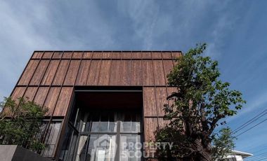 For sale 3 bedrooms villa in Don Mueang, Bangkok