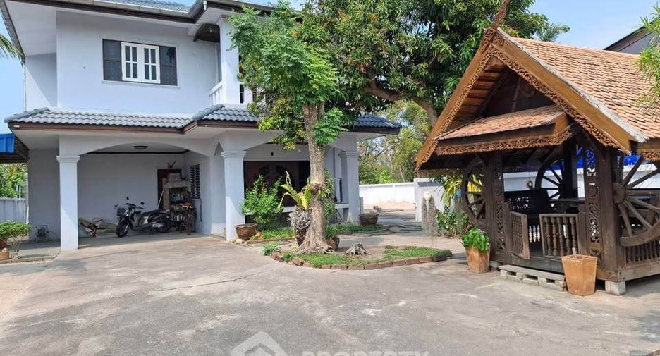 Продажа 4 спальни дом в Mueang Chon Buri, Чонбури