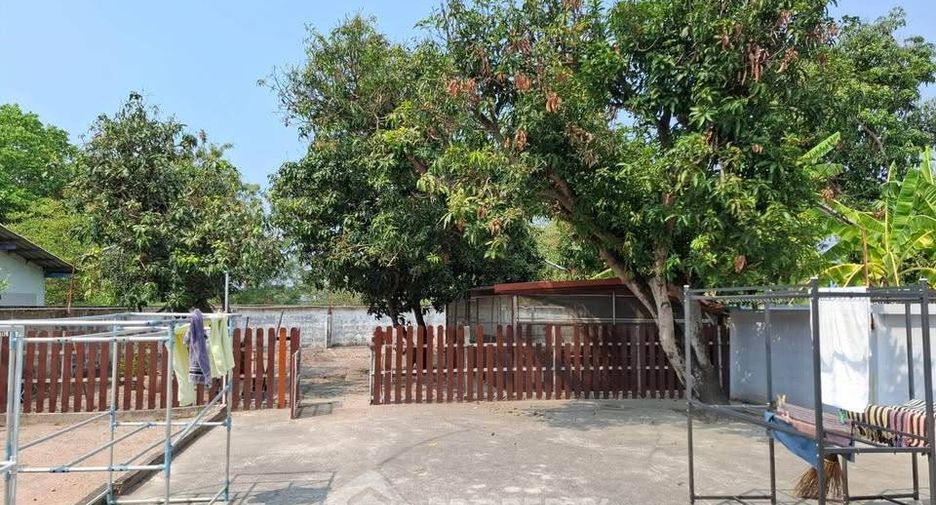 Продажа 4 спальни дом в Mueang Chon Buri, Чонбури