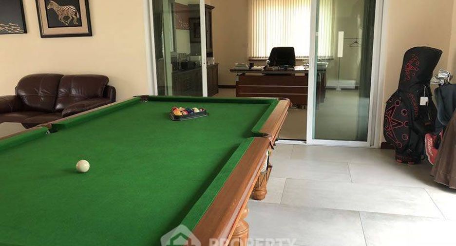For sale 5 bedrooms house in East Pattaya, Pattaya