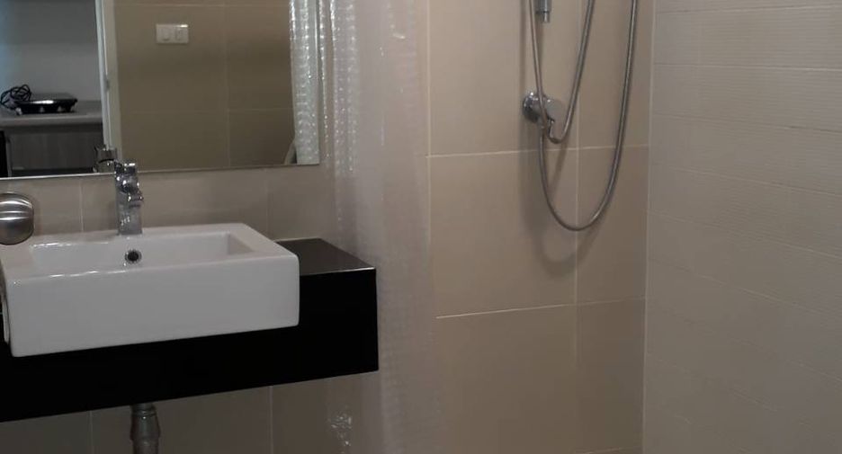 For sale 1 bed condo in Huai Khwang, Bangkok