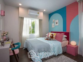 For sale 5 bedrooms house in Khlong Sam Wa, Bangkok