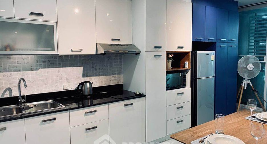For sale 2 bedrooms condo in Watthana, Bangkok