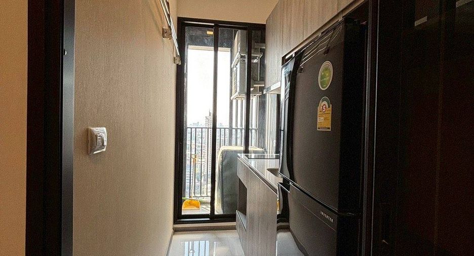For rent and for sale 1 bed condo in Watthana, Bangkok