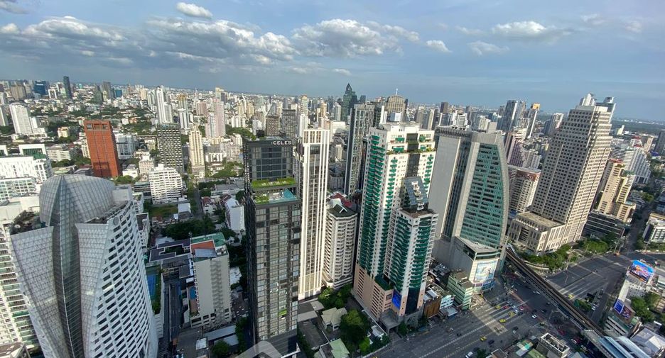 For sale 1 bed condo in Khlong Toei, Bangkok