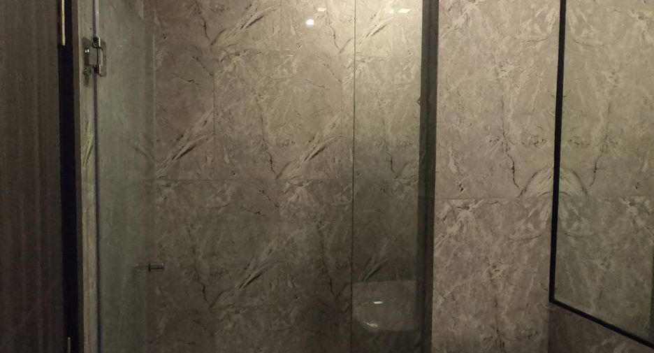 For sale 1 bed condo in Khlong Toei, Bangkok