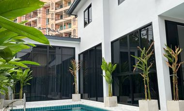 À louer et à vendre 4 chambres maison à Jomtien, Pattaya