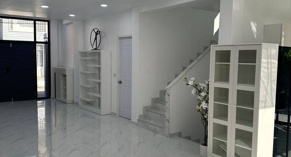 For sale 4 bedrooms house in Jomtien, Pattaya