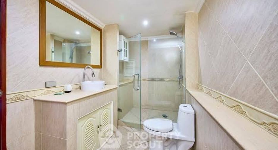 For rent and for sale 3 bedrooms condo in Pratumnak, Pattaya