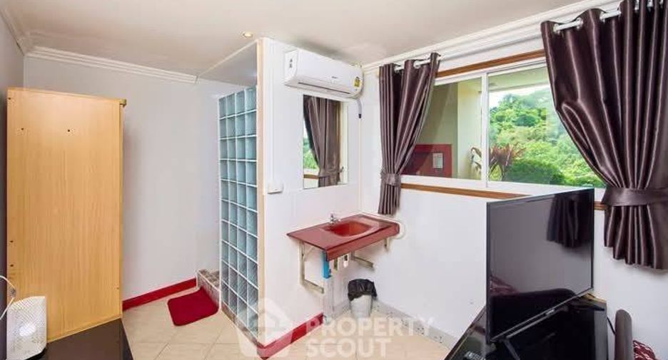 For rent and for sale 3 bedrooms condo in Pratumnak, Pattaya