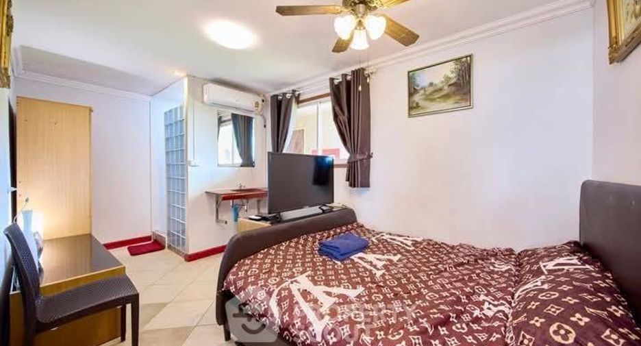 For rent and for sale 3 bedrooms condo in Pratumnak, Pattaya