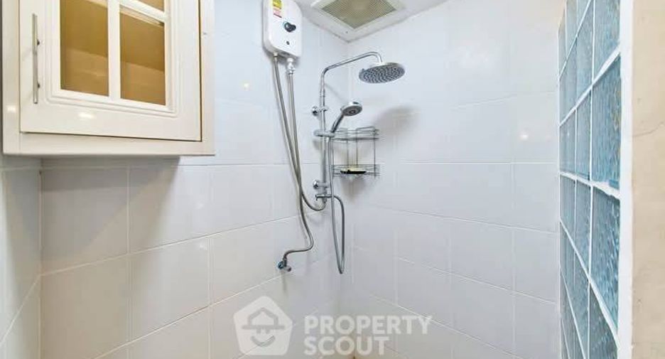 For rent and for sale 3 bedrooms condo in Pratumnak, Pattaya