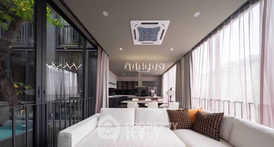 For rent and for sale 4 bedrooms villa in Don Mueang, Bangkok