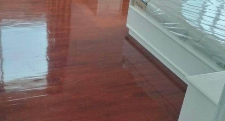 For sale 3 bedrooms condo in Khlong San, Bangkok