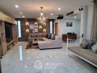 For rent そして for sale 5 ベッドルーム house in Bang Lamung, Chonburi