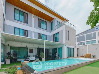 For rent そして for sale 5 ベッドルーム house in Bang Lamung, Chonburi