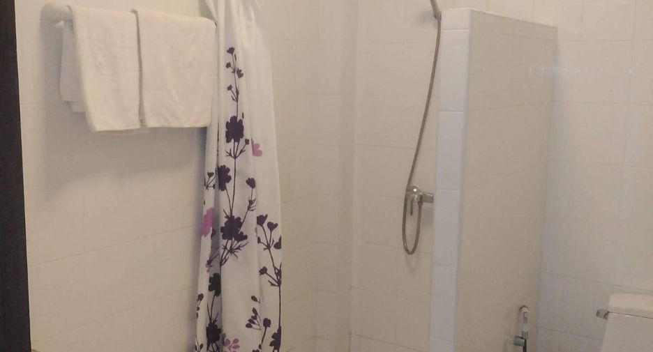 For rent and for sale 5 bedrooms townhouse in Pratumnak, Pattaya