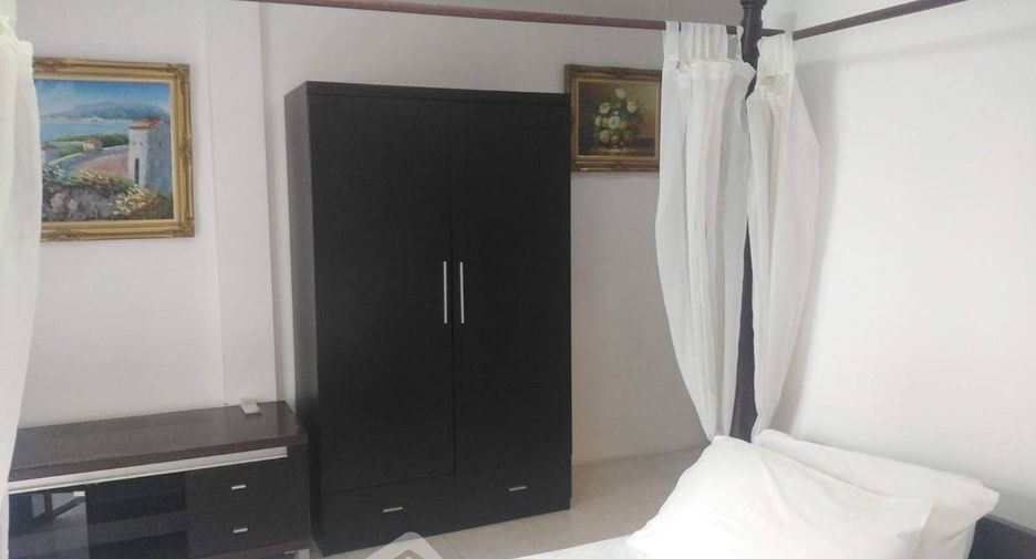 For rent and for sale 5 bedrooms townhouse in Pratumnak, Pattaya