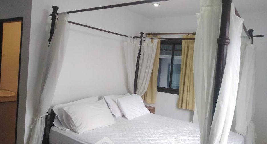 For rent and for sale 5 bedrooms townhouse in Pratumnak, Pattaya