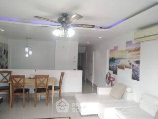 Reihenhaus zur Miete und zum Kauf mit 5 Zimmer in Bang Lamung, Chonburi