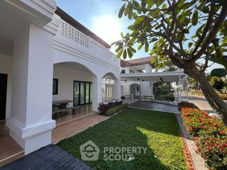 For rent and for sale 3 bedrooms house in Na Jomtien, Pattaya