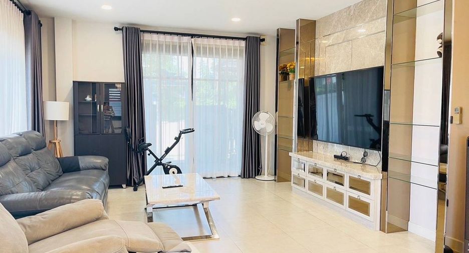 For sale 3 bedrooms house in Bang Lamung, Chonburi