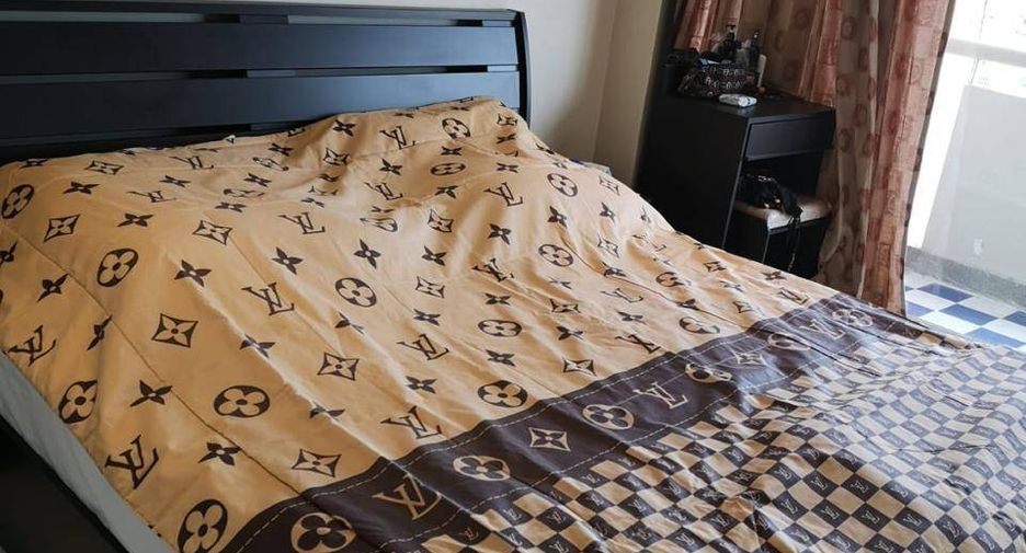 For rent and for sale 1 bed condo in Watthana, Bangkok