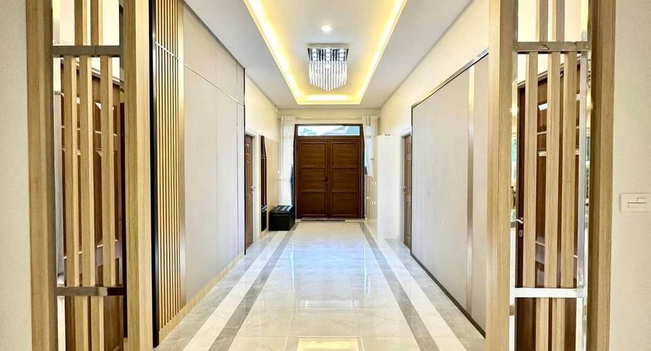 À louer et à vendre 6 chambres maison à Huay Yai, Pattaya