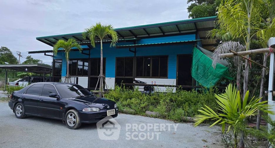 For rent and for sale 4 bedrooms house in Si Racha, Chonburi