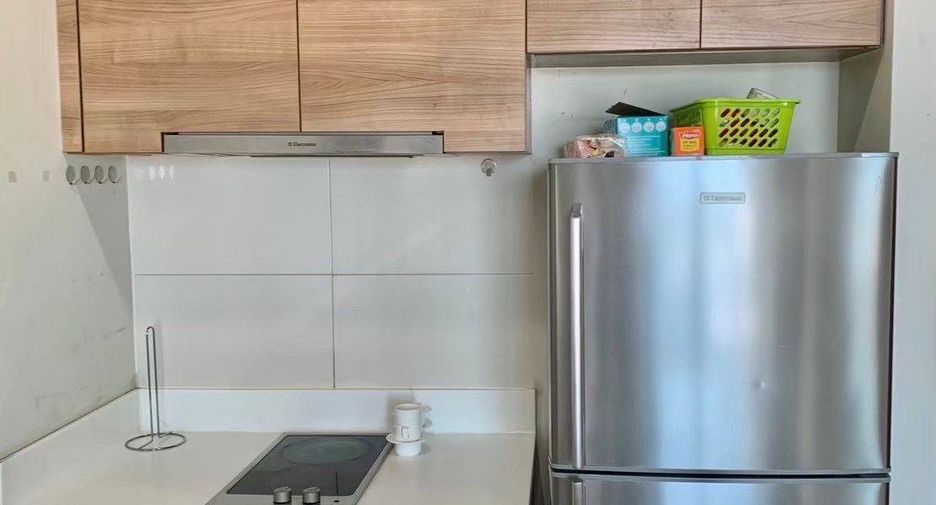 For sale 1 bed condo in Huai Khwang, Bangkok