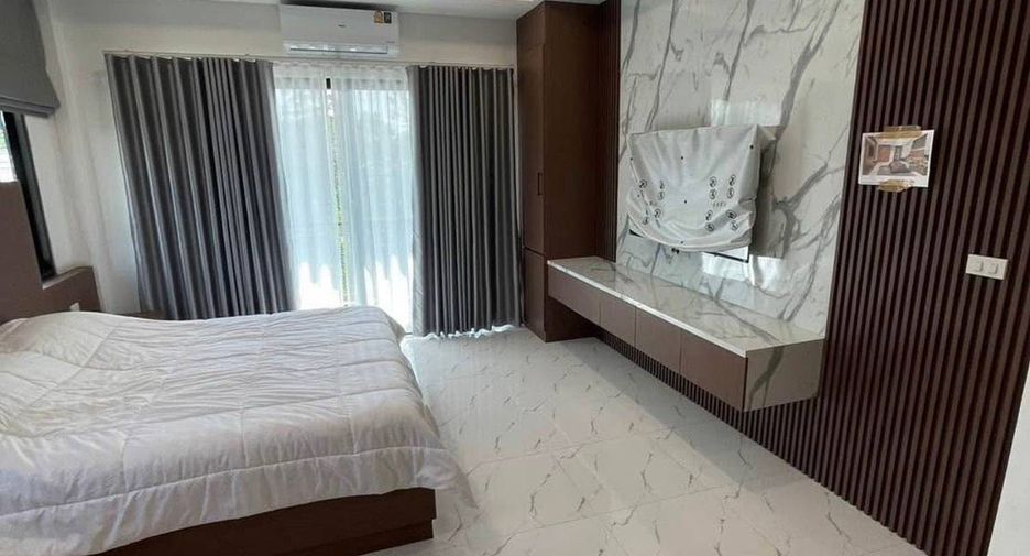 Villa zum Kauf mit 4 Zimmer in Bang Lamung, Chonburi