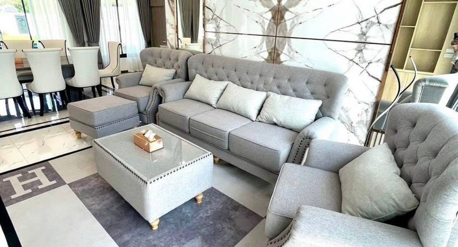 Villa zum Kauf mit 4 Zimmer in Bang Lamung, Chonburi