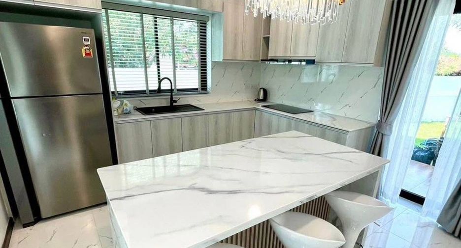 Villa zum Kauf mit 4 Zimmer in Bang Lamung, Chonburi