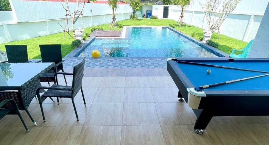 Villa zum Kauf mit 4 Zimmer in Bang Lamung, Chonburi