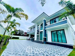 Villa zum Kauf mit 4 Zimmer in Bang Lamung, Chonburi