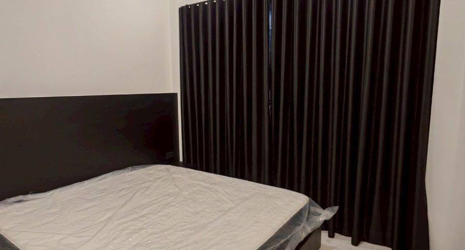 For sale 5 bedrooms townhouse in Wang Thonglang, Bangkok