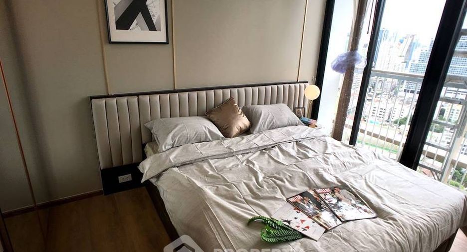 For sale 2 bedrooms condo in Khlong Toei, Bangkok