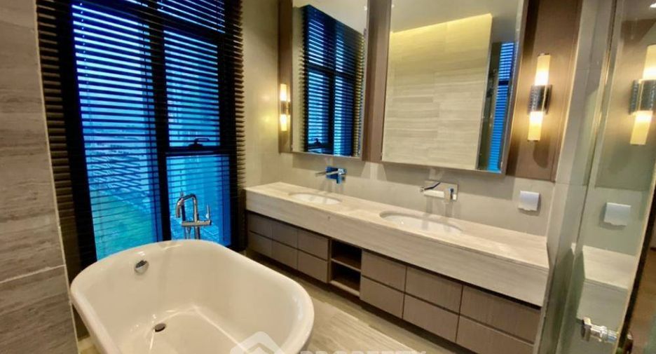 For sale 2 bedrooms condo in Sathon, Bangkok