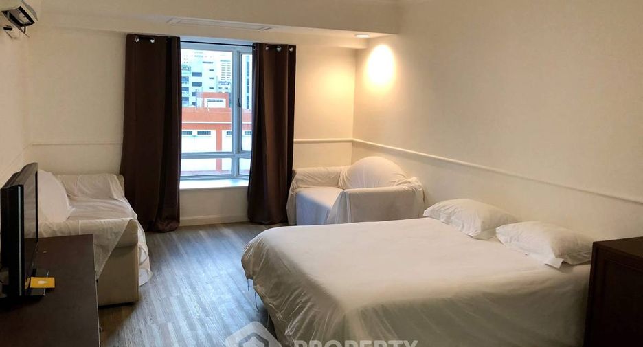 For sale 3 bedrooms condo in Watthana, Bangkok