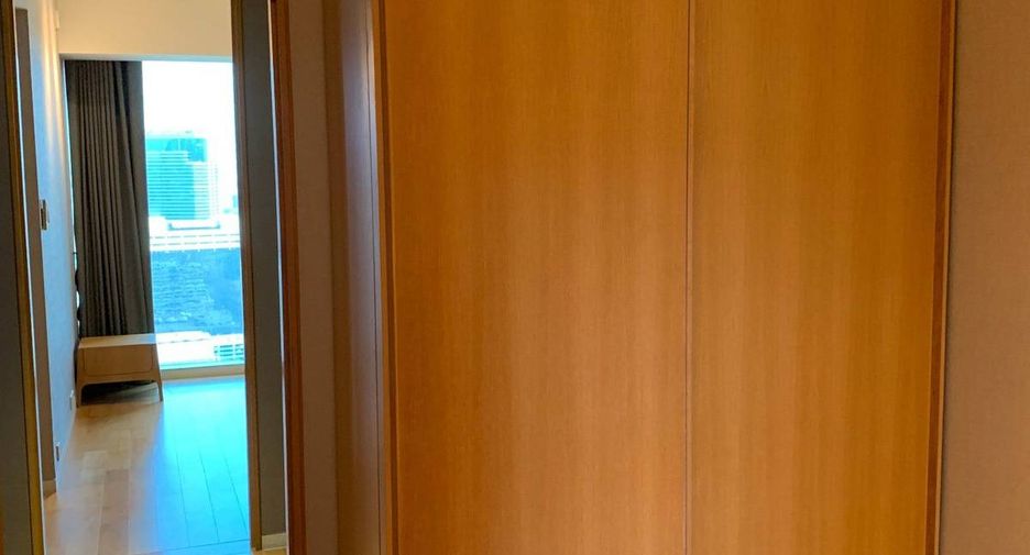 For sale 3 bedrooms condo in Sathon, Bangkok