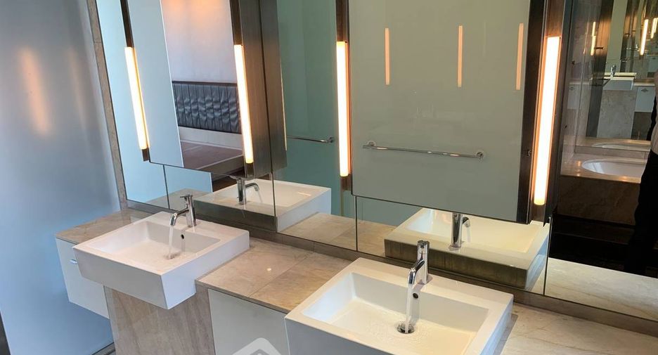 For sale 3 bedrooms condo in Sathon, Bangkok