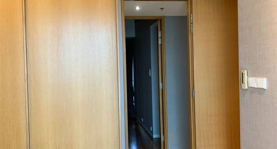 For sale 3 bedrooms condo in Sathon, Bangkok